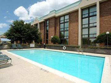 Hotel La Quinta & Nw I-35e Dallas